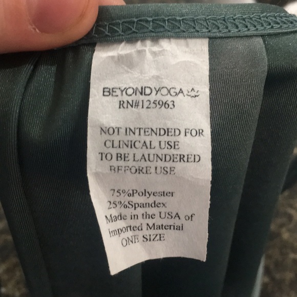 Mossy green tie face mask. - Picture 4 of 8